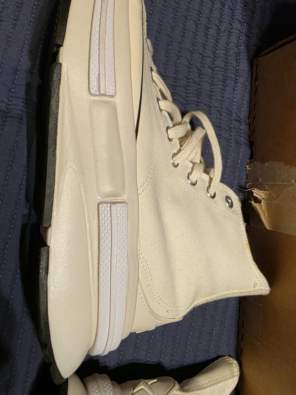 Converse Chuck Taylor All Star High Top Sneakers in Cream - Picture 4 of 8